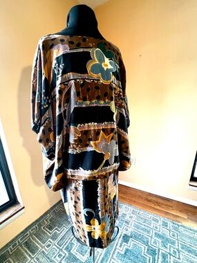 Premier Row, Multicolor Floral Dress, Kimono style sleeves